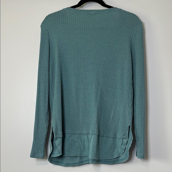 Z Supply Long Sleeve Shirt - Picture 2 of 3